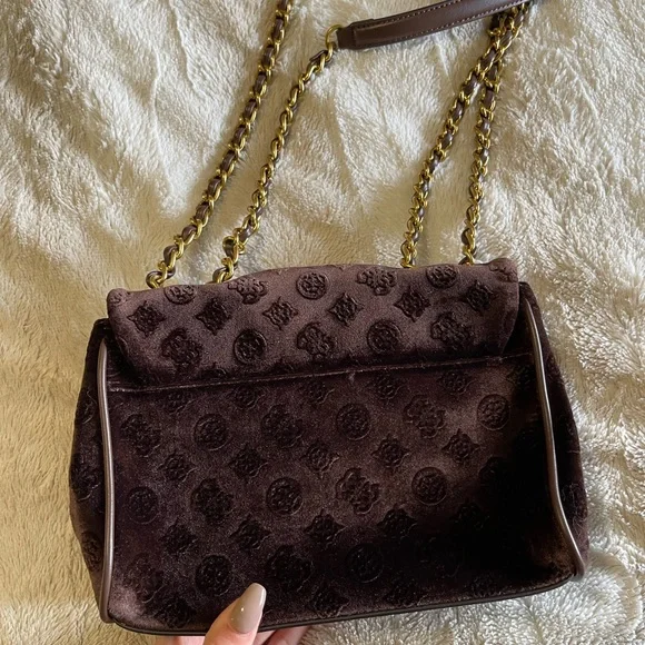 Guess Purse - Picture 5 of 8